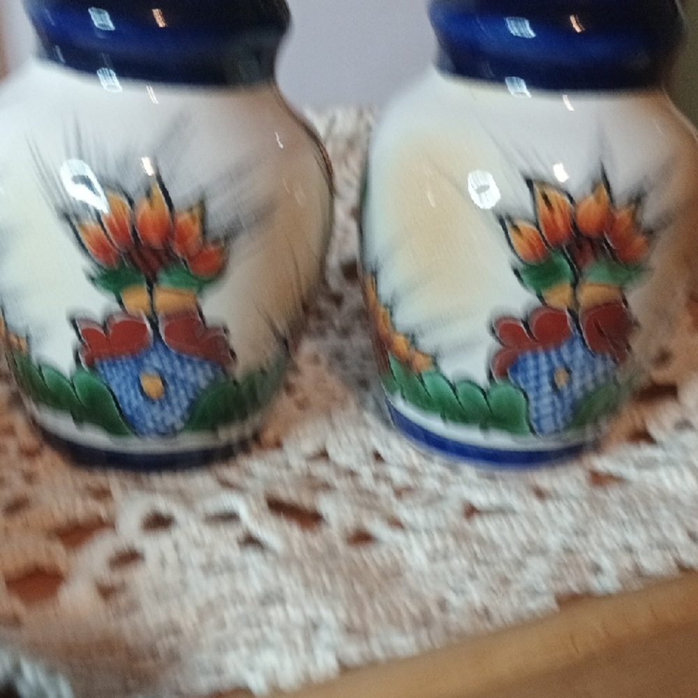 Colorful Ceramic Salt and Pepper Shakers with Tray Hand Painted In Mexico - Picture 7 of 9